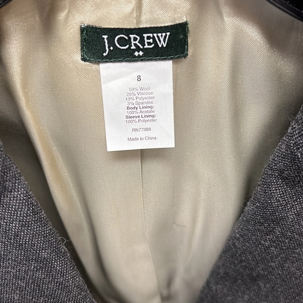 J.Crew Blazer Gray With Crest Buttons Size 8 Nwot - image 3